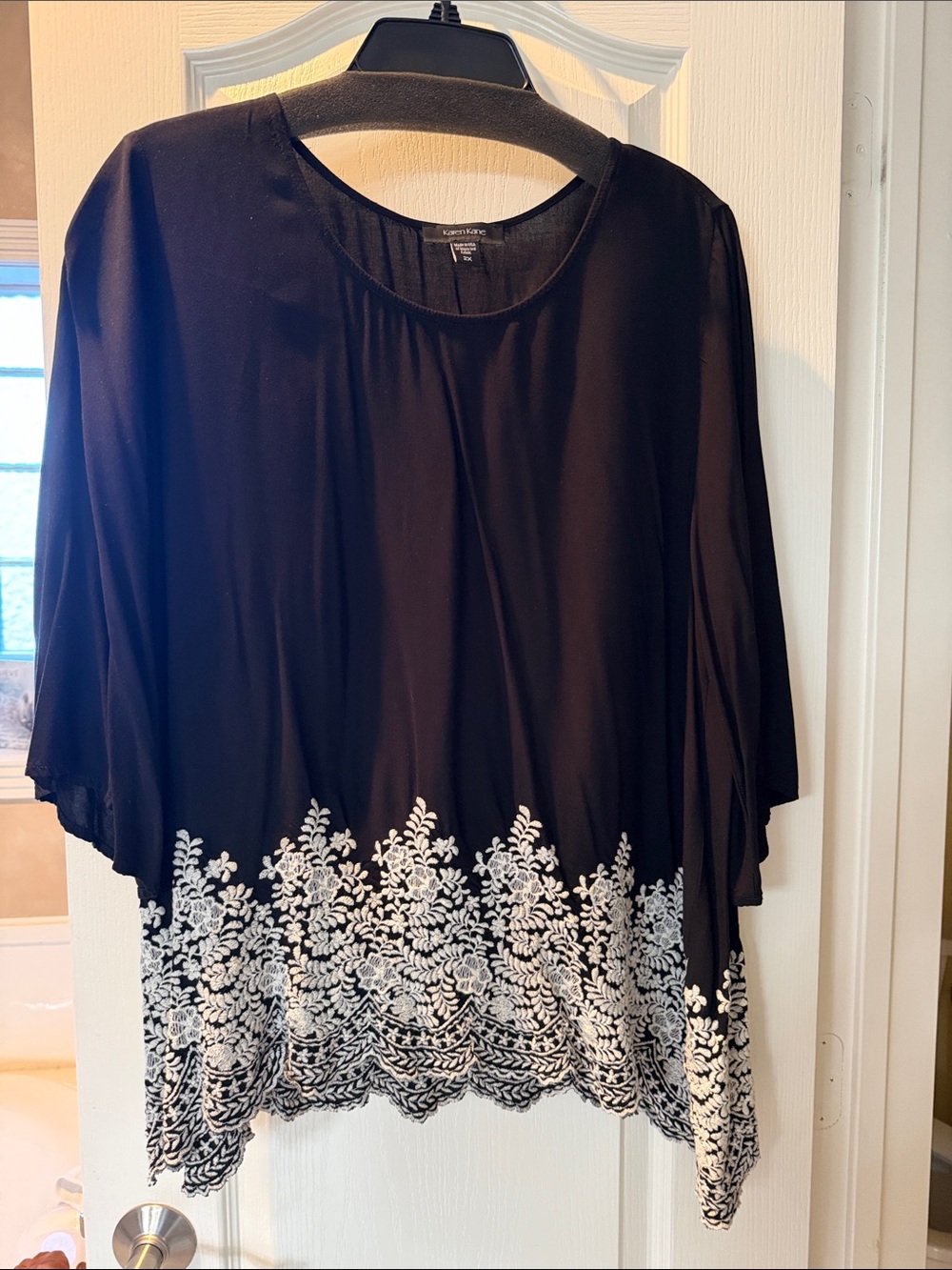 Karen Kane Black Floral Hem Scoop Neck Top